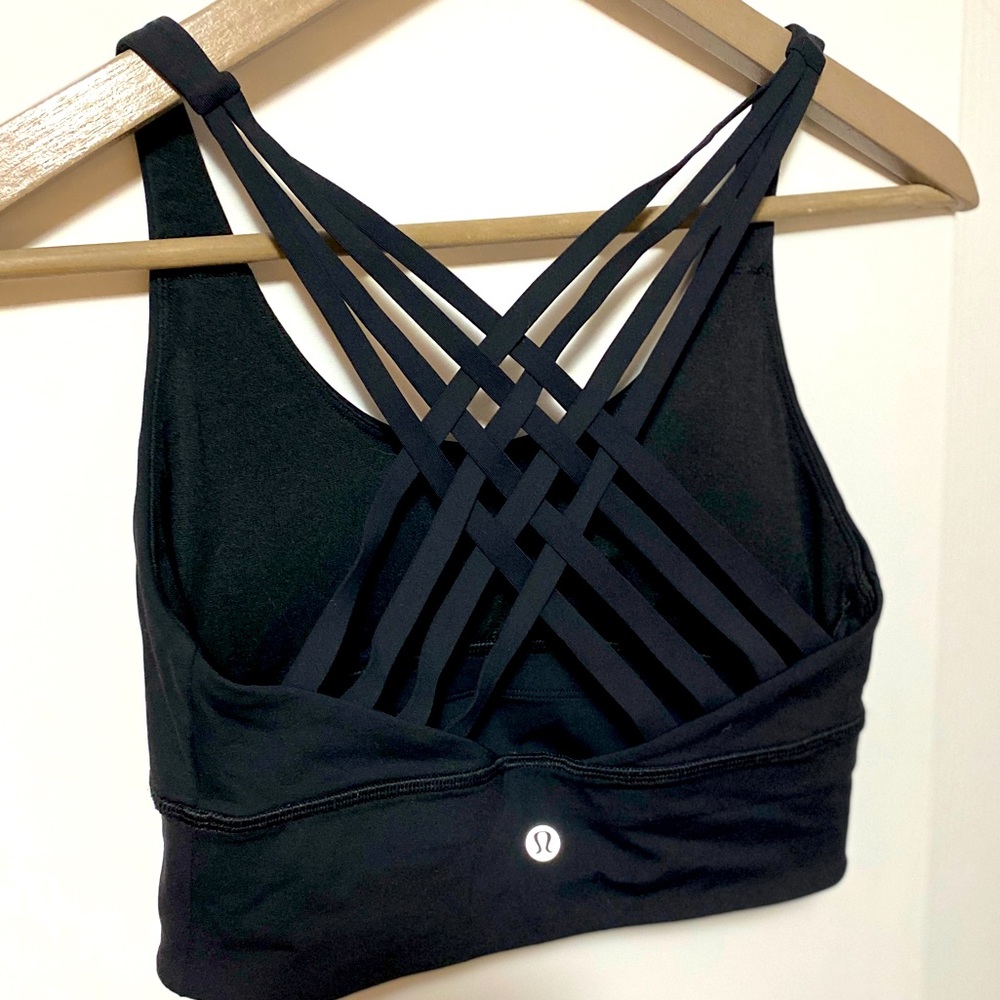 Lululemon Bra Top/ Tank Sz 6  with pads NWOT